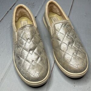 NEW  Womens Ugg Fierce Deco Quilt Silver Leather Casual Slip On Shoes - size 9.5
